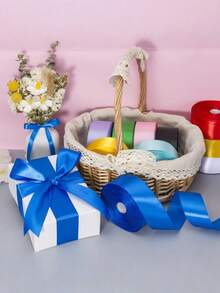 1 rollo de cinta de satén para hacer lazos hechos a mano, decoraciones de boda, envoltura de regalos, manualidades DIY, arreglos florales, suministros para fiestas en múltiples colores y anchos - azul real - Ver 6