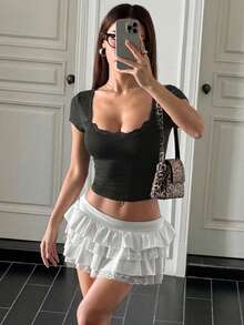 SHEIN EZwear Áo thun nữ dáng ngắn, cổ tròn, tay ngắn, màu trơn, phối ren, hàng mới về năm 2026. - màu đen - Xem 4