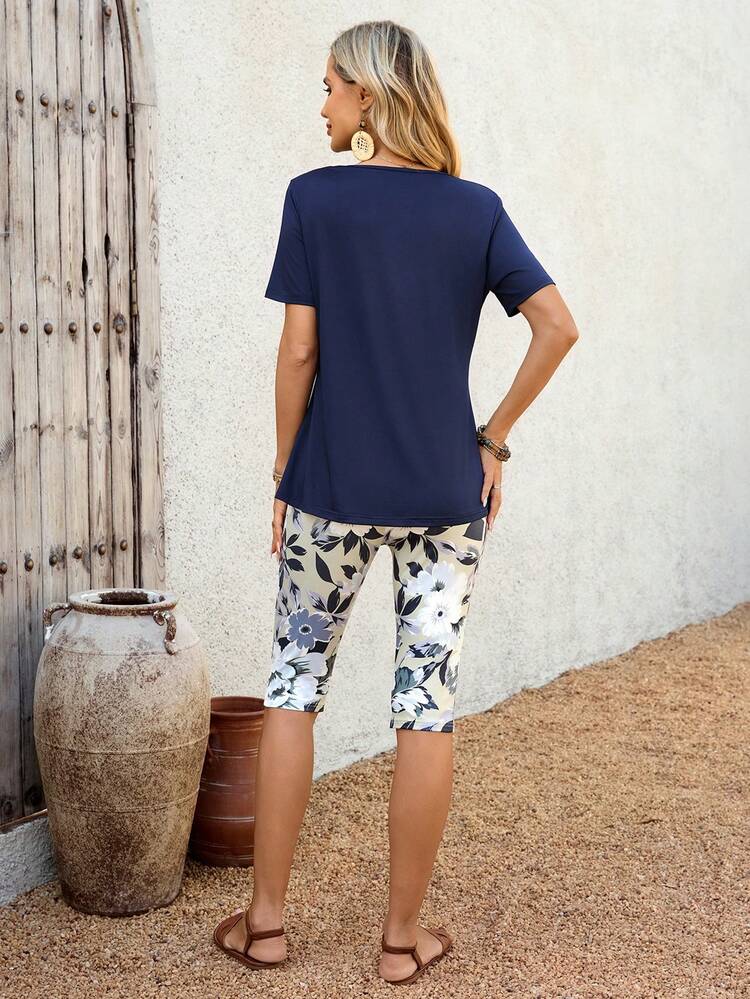 Plus Size Women's Casual Beach Vacation Bohemian Style Short Sleeve Top And Capri Leggings 2 Piece Set, Spring/Summer/Autumn