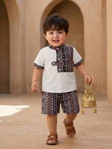 SHEIN 2 pièces/Set Top à manches courtes et short pour tout-petits garçons/filles, en patchwork de couleurs contrastées et motifs traditionnels. Ensemble confortable, polyvalent, décontracté chic et mignon, rétro traditionnel. Convient pour le printemps/été, intérieur, extérieur, quotidien, sport, fête, séance photo, festival, nouvel an, rentrée des classes - Rouge foncé - Voir 7