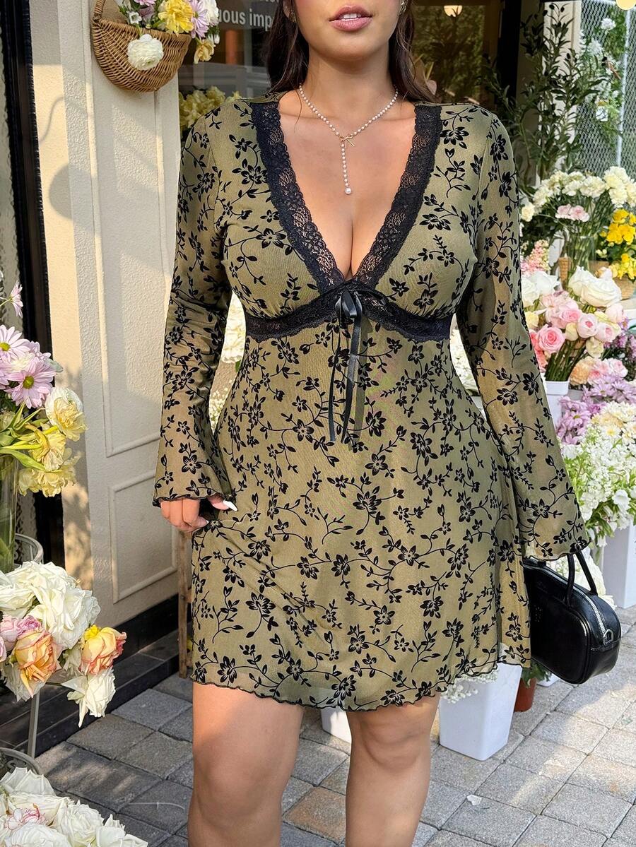 SHEIN EZwear 大码女式深V领蕾丝边饰插肩袖收腰碎花春夏连衣裙 - 綠色 - 查看 1