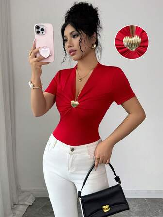 SHEIN Raffinéa 女士性感情人节心形金属红色V领长袖T恤，早春