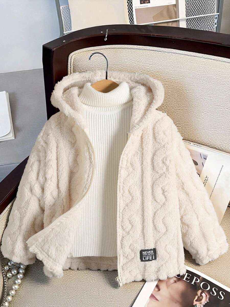 SHEIN 儿童秋冬服装 小女孩针织纯色蓬松字母刺绣连帽宽松法兰绒保暖休闲外套,秋冬季,非常适合休闲、日常穿着和上学。 - 杏色 - 查看 1