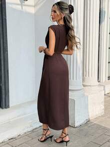 Serisse 女士纯色圆领褶裥腰部金属设计连衣裙 - 杏色 - 查看 2