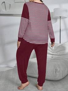 SHEIN 大码休闲撞色条纹装饰纽扣舒适套头衫和裤子睡衣套装，舒适优雅的细节设计，秋冬服装 - 酒紅色 - 查看 4