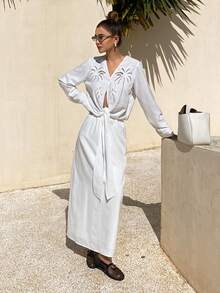 Livesso Bộ đồ 2 món phong cách mùa xuân hè, thoải mái, năng động, kiểu dáng đường phố, màu trắng, họa tiết hoa rỗng, chất liệu jacquard, thắt eo bằng dây rút, gồm áo cardigan dài tay và chân váy chữ A dành cho nữ. - trắng - Xem 6