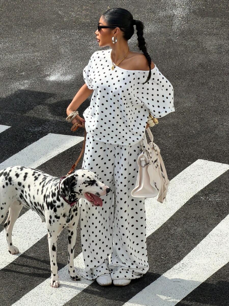 Muchica 白色底波点女士不对称肩部上衣和休闲裤套装 - 黑與白 - 查看 1