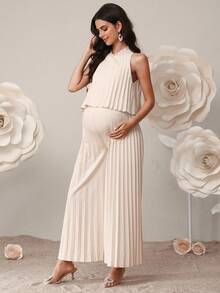 SHEIN Maternity Solid Color Casual Jumpsuit, Elegant Party Dresses , Party Outfit Elegant Two Piece Set Modest Two Piece Set Pregnancy Dress For Photoshoot Maternity Two Piece Set Beige Two Piece Set - Khaki - View 4