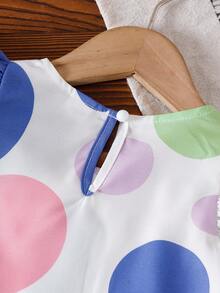 2 pièces Tenue d'été pour bébé fille, Top blanc à pois avec manches bouffantes et décoration nœud bicolore, assorti avec un short à taille élastique vert clair. Palette de couleurs douces, vivante et adorable pour le port d'été des bébés filles. - Multicolore - Voir 4