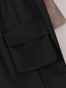 SHEIN 2件套少女休闲T恤和工装裤套装，蝴蝶刺绣图案圆领短袖T恤和裤子，春夏时尚套装 - 彩色 - 查看 6
