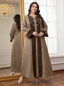 Al Najma 大码女士优雅撞色阿拉伯风格连衣裙 - 棕色 - 查看 3