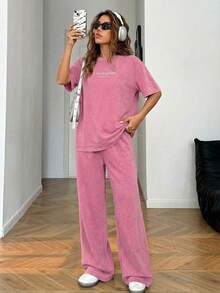 SHEIN EZwear 加大码粉色扎染字母印花短袖T恤和裤子套装 - 玫紅色 - 查看 5