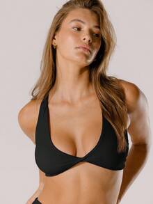 Aralina Leisurewear Supportive Deep-V Active Twist Crop Top With Bag - Black - View 4