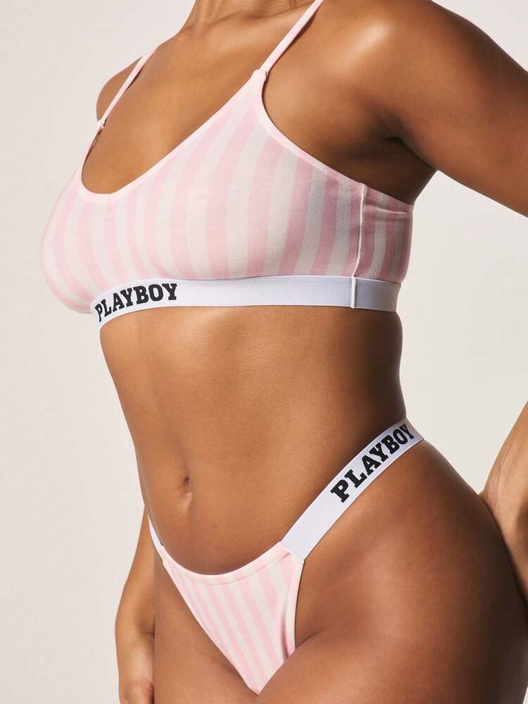 Missguided x Playboy Set di reggiseno a triangolo e perizoma a quadri con fascia in vita con logo, biancheria intima per San Valentino