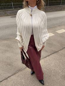 Jeta Ari Women's Elegant High-Quality Knitted Cardigan With Metal Button Design, Simple And Generous, Suitable For Autumn/Winter