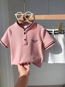 SHEIN 2件套幼儿男童时尚可爱粉色短袖polo衫和白色短裤，配腰带，春夏男婴服装套装 - 粉色 - 查看 7