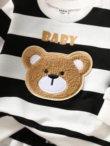SHEIN Top de manga larga con cuello redondo a rayas para bebé niño en primavera/otoño, con decoración adorable de oso gráfico, combinada con pantalones casuales de corte slim, adecuado para salidas, uso en casa, actividades de ocio y fiestas de cumpleaños - Negro - Ver 4