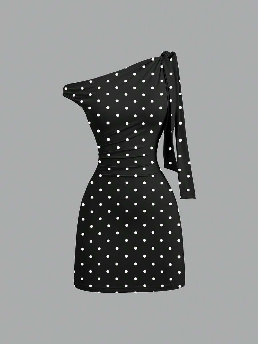 Sweetra 女士斜肩荷叶边性感紧身连衣裙，收腰设计，法式时尚迷你裙 - 黑與白 - 查看 1