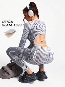 Innovista Women's Contrast Color Print Long Sleeve Cycling Jersey Woman Seamless Long Sleeve Workout Set, High Support Bra, Cropped Top, Leggings, Quick Dry, Breathable Mesh, Tummy Control, Compression, Figure-Flattering, Yoga Pilates HIIT Running, Office To Gym, Fall Activewear, Two Tone Black & White, Cross Back Straps, Athleisure Daily Comfort, TT Viral IG Reel Ready, FYP INSTA OOTD, Working Mom Fitness Gear, Premium Durable, Influencer Fashion, Menopause-Friendly, Hot Selling Gym Outfits, European UK Brazilian Latina - Black and White - View 8