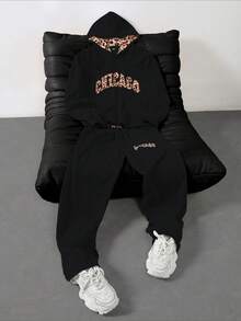 Manfinity EMRG Men's Letter & Leopard Print Hoodie Sweatshirt And Sweatpants Casual Tracksuit Set - Black - View 3