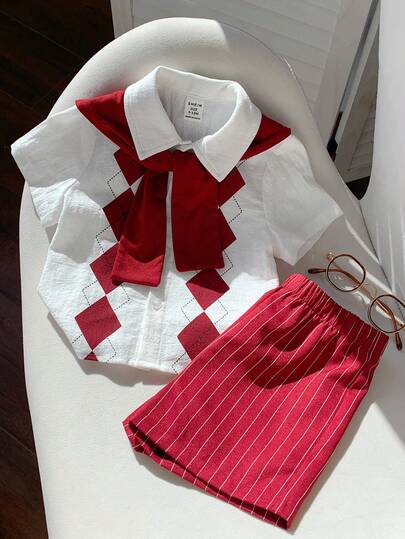 SHEIN Conjunto de 3 piezas para bebé niño: camisa de manga corta a cuadros burdeos, chaleco y pantalones cortos, elegante conjunto de primavera/verano para bebé niño, adecuado para fiestas, sesiones de fotos, vacaciones, festivales, bodas, baby shower