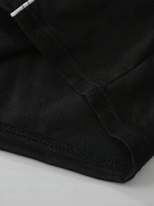 SUMWON Crew Neck Short Sleeve T Shirt With White Contrast Piping Detail And Logo Front Print Casual Tee