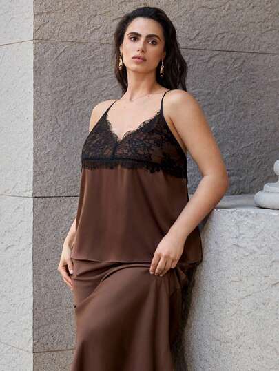 Maija Plusstorlek 2026 Ny vårklänning i spets med lapptäcke, urban pendling, affärsmässigt och casual, kontorskläder, elegant för damer. Romantisk, moderiktig, mångsidig; bekväm, elegant, avslappnad, enkel vardagskläder, viktig, semesterfritid, passande, brun topp för singeldam