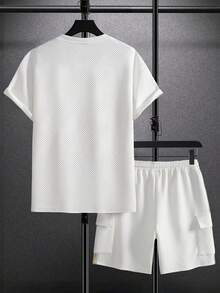 Manfinity Homme 男士纽扣半开襟短袖T恤和抽绳腰带工装短裤休闲套装 - 白色 - 查看 2