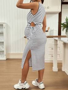 SHEIN 孕妇条纹圆领侧系腰带休闲无袖连衣裙 - 黑與白 - 查看 2