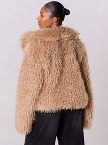 MUSERA 蓬松毛大码翻领外套 春夏款 - 米色 - 查看 2
