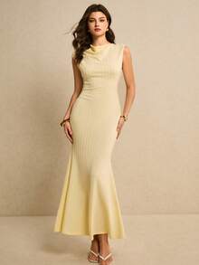 Poéselle 女士纯色褶皱不对称领口优雅连衣裙 - 淡黃色 - 查看 4