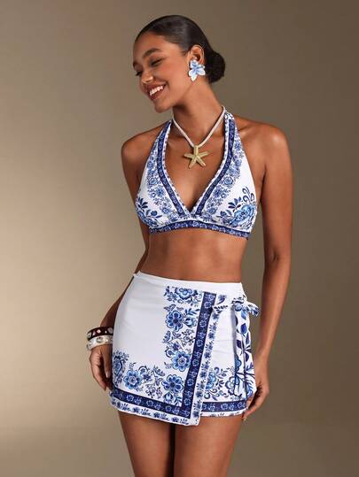 Swim Oasis 2026新款女士泳装上市，蓝白瓷纹印花奢华女士泳衣套装，适合度假、海滩、上学、假日、约会、下午茶、西式、邮轮、海滩、海岛、公路旅行、四季皆宜、音乐节、波西米亚风度假、凉爽秋季、西部波西米亚风、优雅女士上衣，女士两件套夏季套装，两件套度假套装，女士短裤套装，女士两件套夏季套装，两件套夏季套装，两件套夏季套装，吊带上衣短裤套装，女士两件套度假套装，女士两件套沙滩套装，吊带上衣半身裙套装，蓝白碎花印花两件套，女士两件套夏季套装，两件套度假套装，女士两件套夏季套装，两件套夏季套装，两件套沙滩套装，蓝白碎花套装，女士两件套沙滩套装女士两件套夏季套装 女士两件套度假套装 女士两件套沙滩装 吊带比基尼印花半身裙套装