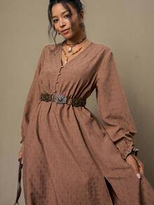 SHEIN VCAY 大码复古波西米亚纯色纹理面料长袖V领早春百搭棕色中长连衣裙，女士新款休闲通勤连衣裙 - 棕色 - 查看 1