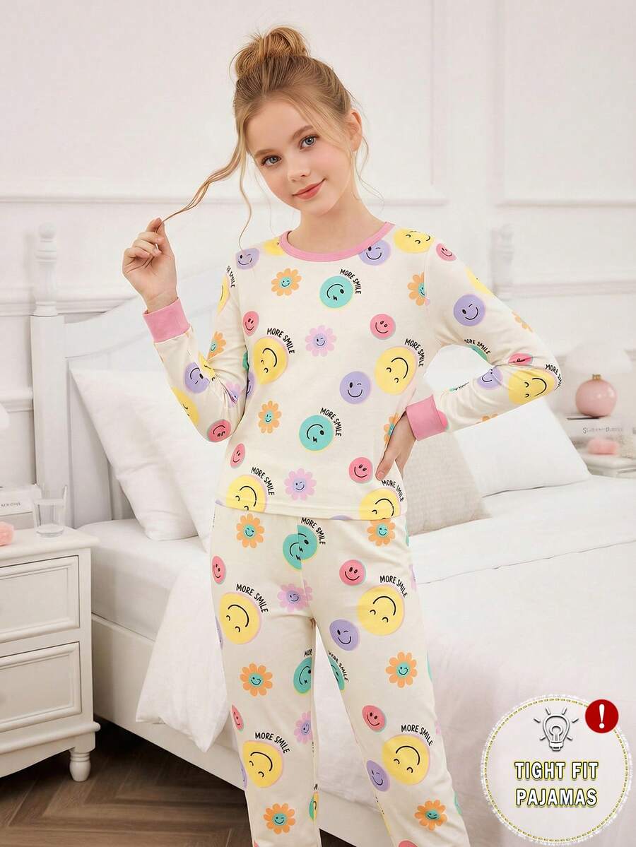 女孩可爱笑脸印花针织弹力面料长袖上衣和裤子两件套睡衣套装，米色带粉色饰边