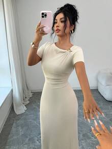 SHEIN Elenzya 新款金属装饰纽扣收腰短袖连衣裙，春夏款 - 杏色 - 查看 6