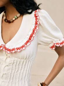 Poéselle 女士撞色滚边刺绣荷叶边领纽扣前开襟短袖衬衫 - 白色 - 查看 4