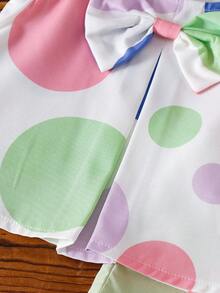 2 pièces Tenue d'été pour bébé fille, Top blanc à pois avec manches bouffantes et décoration nœud bicolore, assorti avec un short à taille élastique vert clair. Palette de couleurs douces, vivante et adorable pour le port d'été des bébés filles. - Multicolore - Voir 6