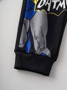 BATMAN X SHEIN 85th 2pcs/Set Young Boy Cartoon Print White Casual Crew Neck Sweatshirt And Black Sports Pants Outfit - Multicolor - View 8