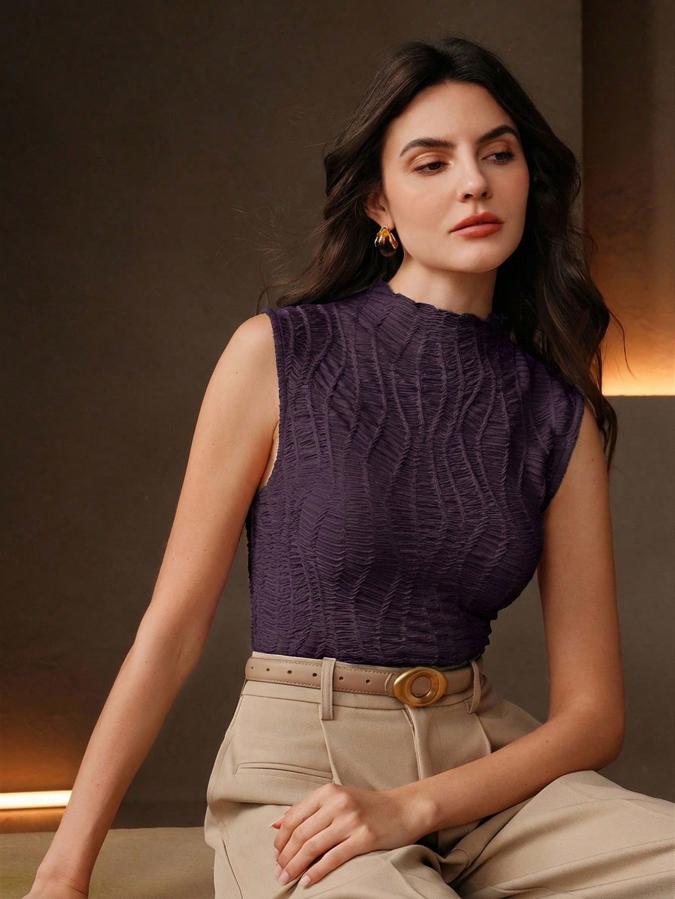 Neckline