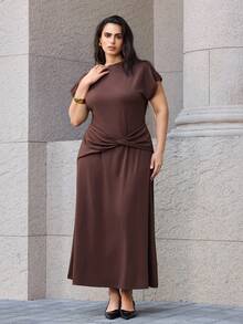 Maija Đầm ngắn tay cổ tròn màu nâu trơn cỡ lớn, mẫu mới cho Tết Nguyên Đán 2026, lãng mạn, thời trang, đa năng; thoải mái, thanh lịch, giản dị, thích hợp mặc hàng ngày hoặc công sở. - màu nâu - Xem 4