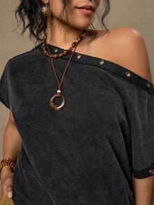Freevana 大码复古做旧黑色露肩上衣，铆钉装饰宽松蝙蝠袖，朋克风格小众设计短袖T恤 - 深灰色 - 查看 3