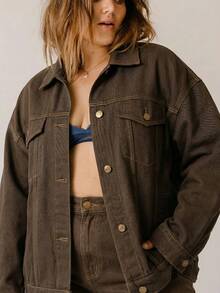 Aralina 大码休闲曲线经典纽扣牛仔夹克 - 巧克力棕 - 查看 9