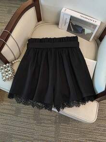 SHEIN PETITE CURVE Quần short dáng chữ A cạp cao, ôm dáng màu đen phối ren tương phản dành cho nữ cỡ lớn, ống rộng. - màu đen - Xem 2