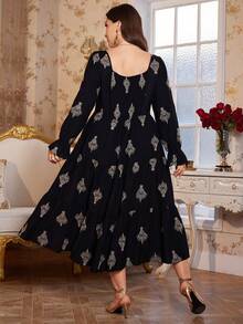 Ellevyn 大码女式花卉刺绣方领喇叭袖荷叶边下摆优雅连衣裙 - 黑色 - 查看 4