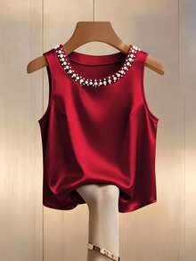 GlowEve CURVE Atasan Tanpa Lengan Wanita Ukuran Besar dengan Hiasan Mutiara Imitasi, Modis dan Serbaguna, Cocok untuk Bepergian dan Beraktivitas di Luar Rumah - Burgundy - View 1