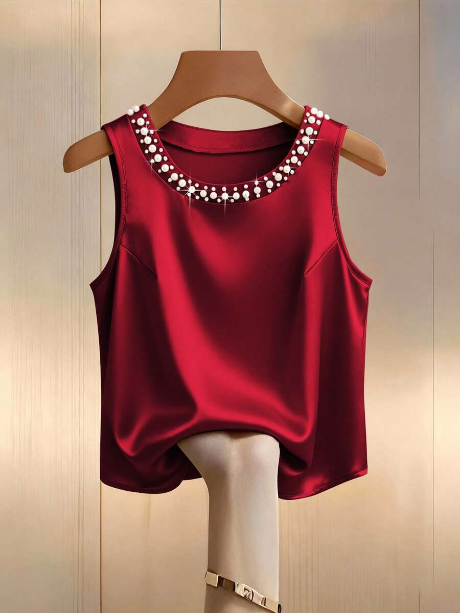 GlowEve CURVE Atasan Tanpa Lengan Wanita Ukuran Besar dengan Hiasan Mutiara Imitasi, Modis dan Serbaguna, Cocok untuk Bepergian dan Beraktivitas di Luar Rumah - Burgundy - View 1