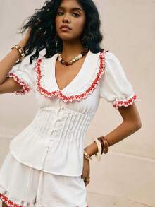 Poéselle 女士撞色滚边刺绣荷叶边领纽扣前开襟短袖衬衫 - 白色 - 查看 1