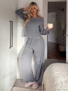 DAZY Cute Striped Frill Trim Women Pajama Set - Blue and White - View 5
