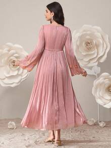 SHEIN 孕妇纯色圆领喇叭袖褶皱优雅连衣裙 - 粉色 - 查看 2