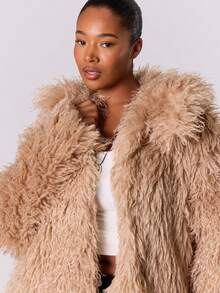 MUSERA 蓬松毛大码翻领外套 春夏款 - 米色 - 查看 3